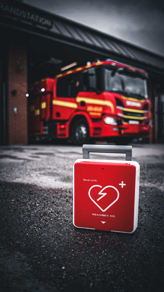 Hjärtstartare vid räddningstjänsten som ofta är först på plats vid nödsituation. 
